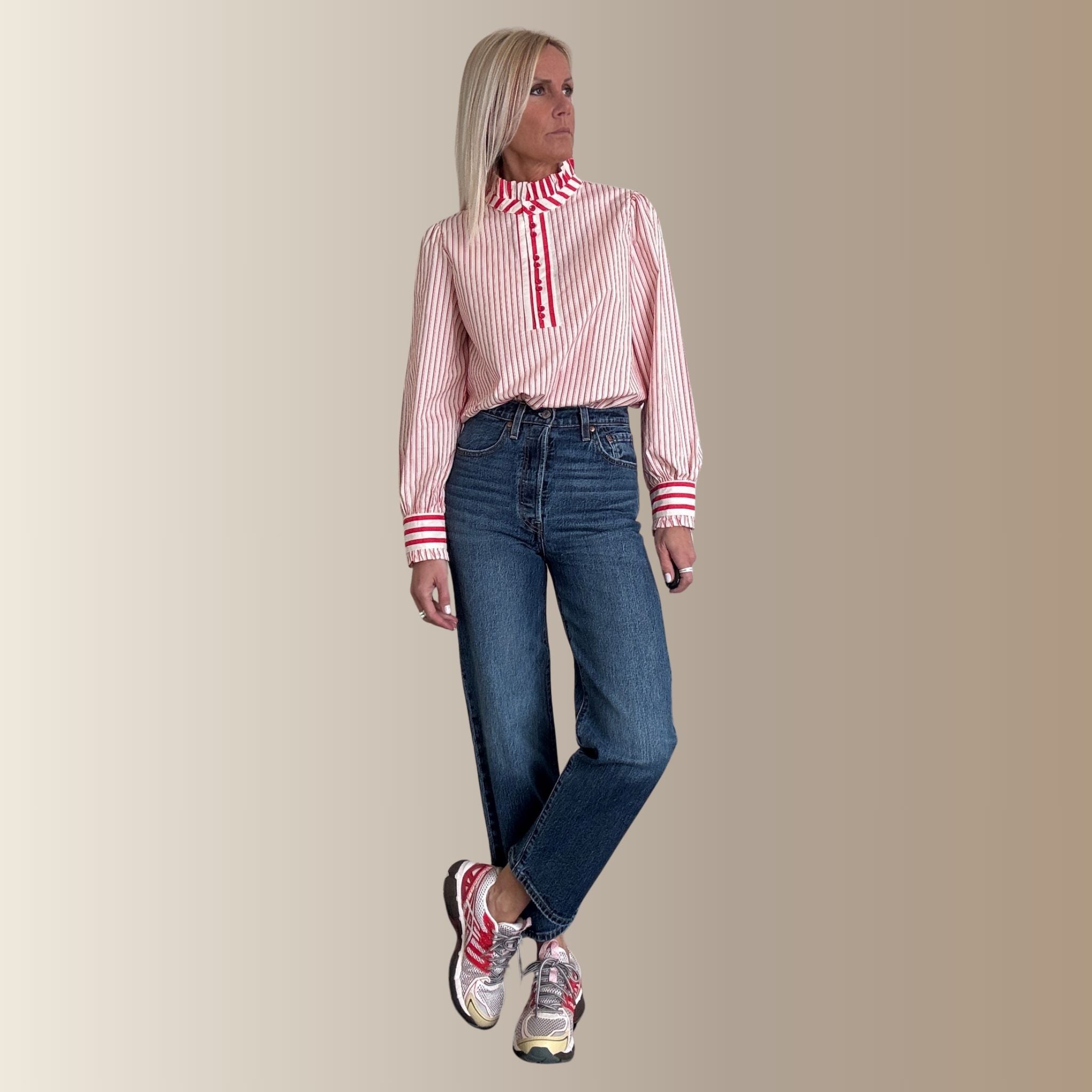 LOVANE RAYÉE ROUGE – Blouse col victorien