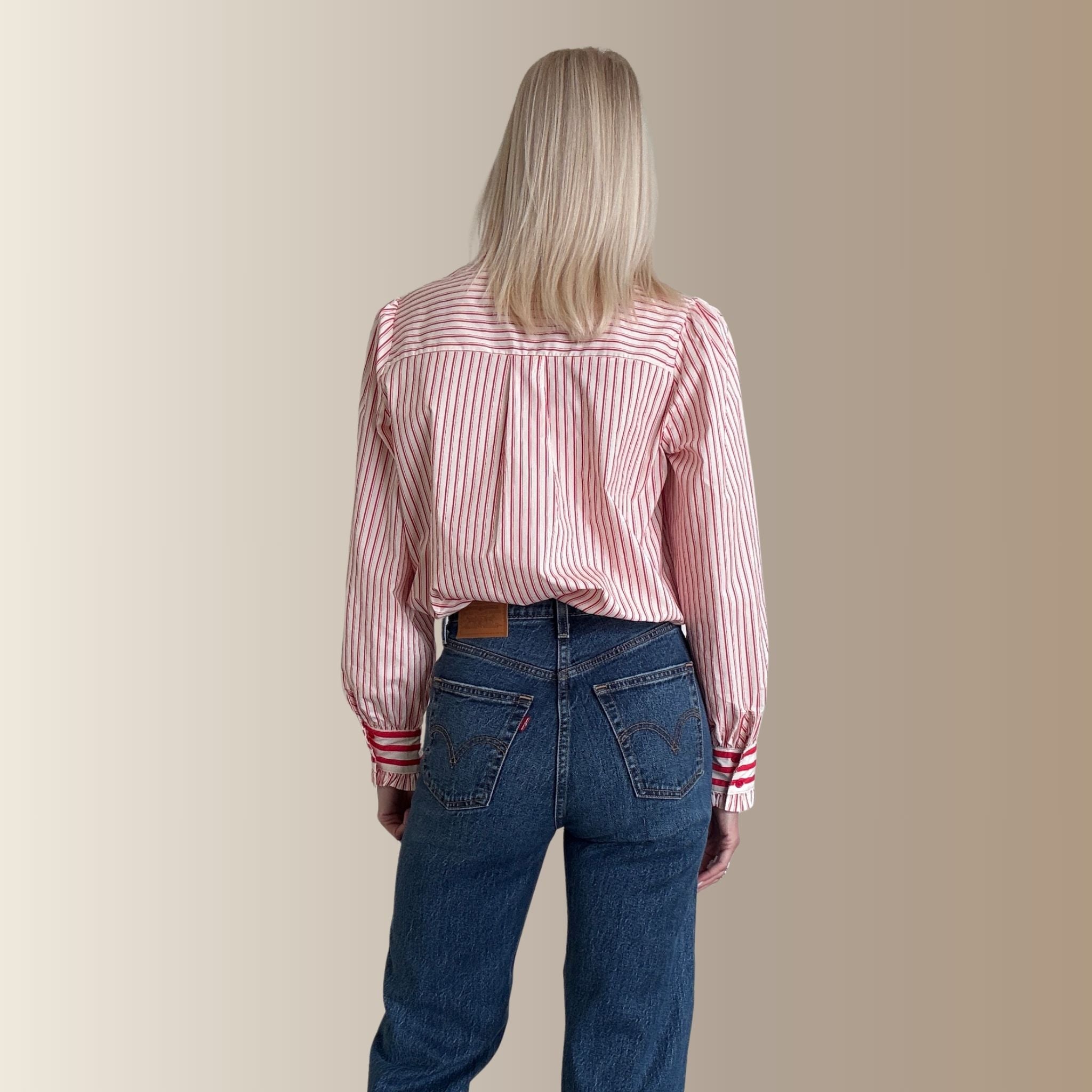 LOVANE RAYÉE ROUGE – Blouse col victorien