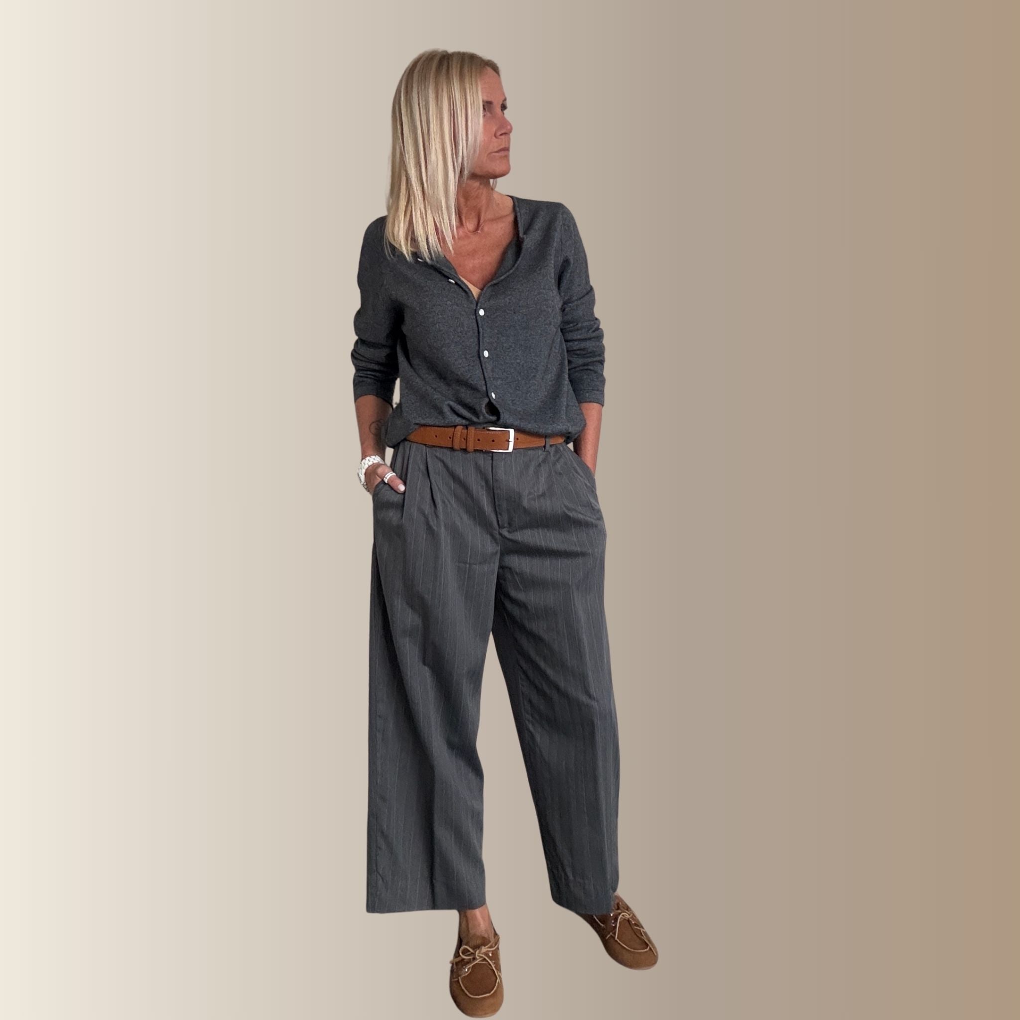 KALEN GRIS- Gilet à col rond boutonné