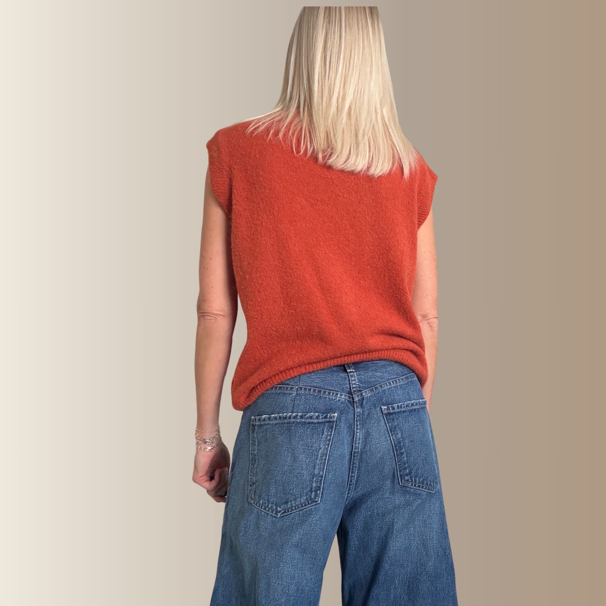 ERNEST TOFFEE – Pull sans manches en baby alpaga