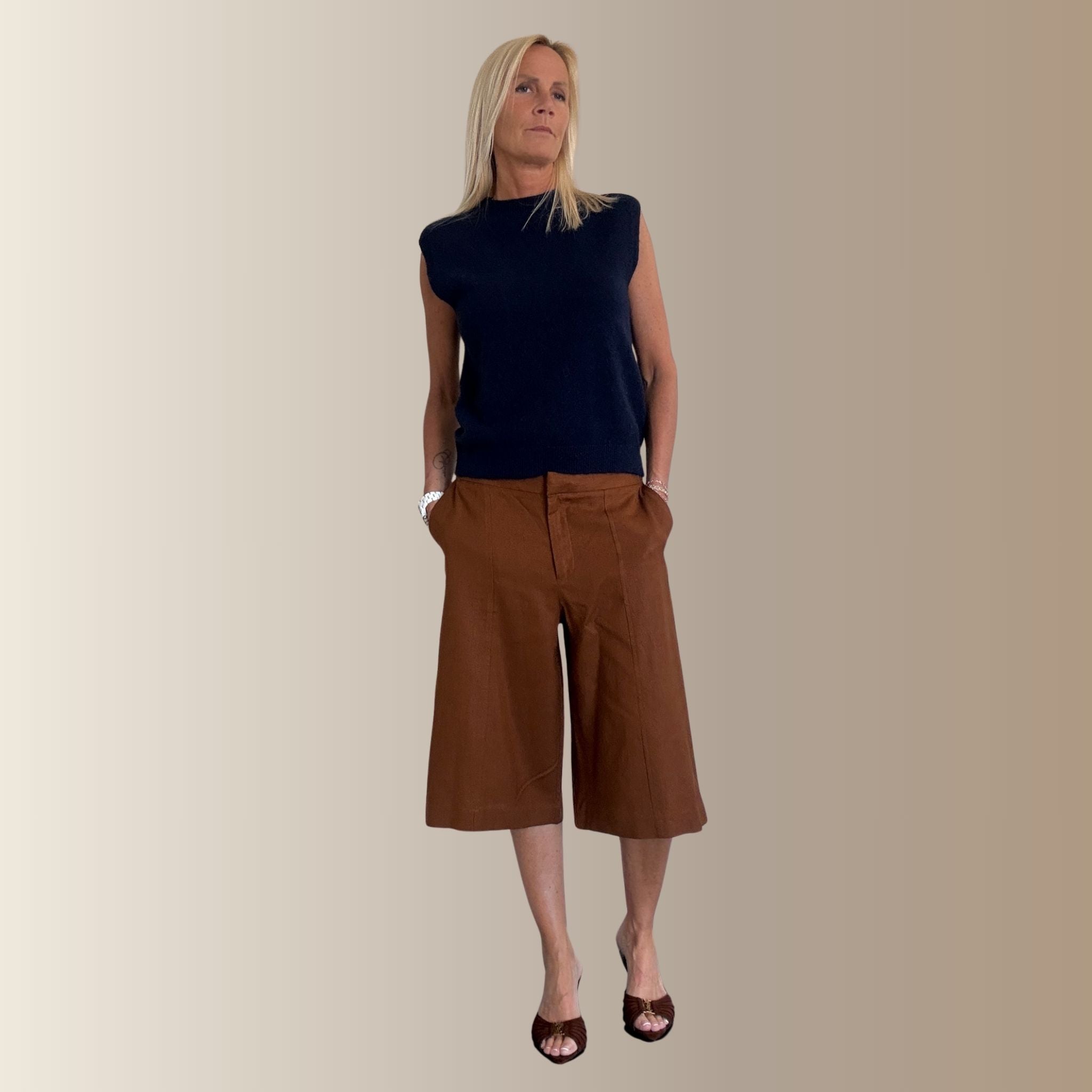 CÉLESTIN BLEU MARINE – Pull sans manches en baby alpaga