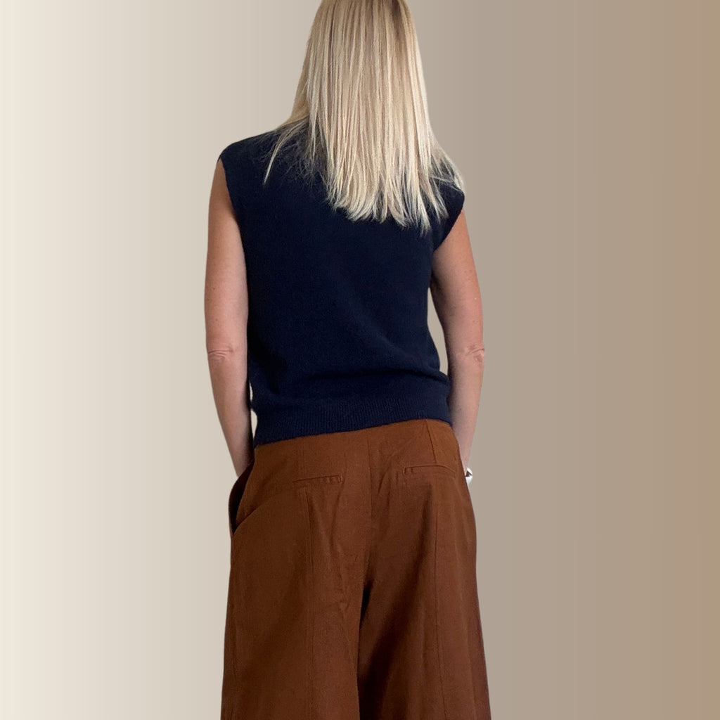 CÉLESTIN BLEU MARINE – Pull sans manches en baby alpaga