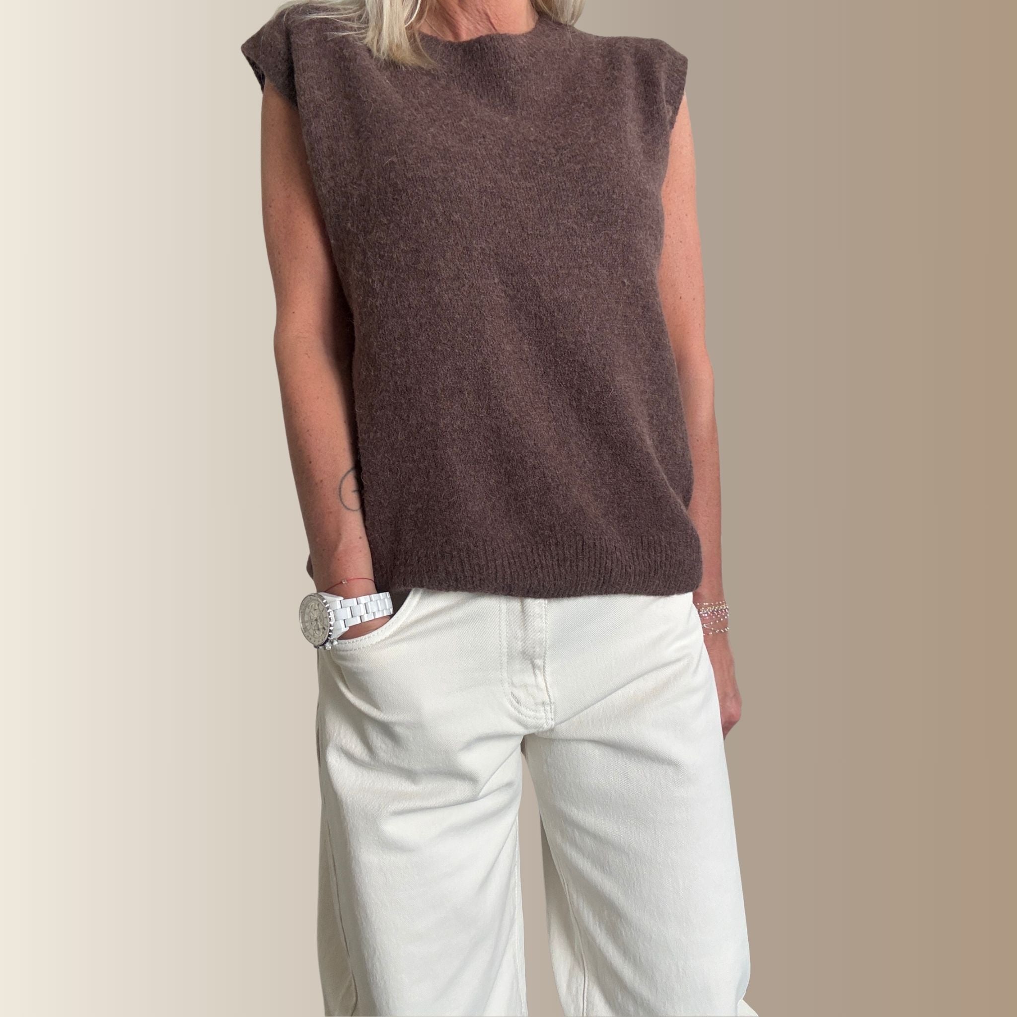 ERNEST MARRON – Pull sans manches en baby alpaga